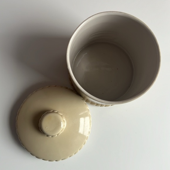 Captain Black Special Edition 12 oz Humidor by Ceramarte of Brazil - Picture 4 of 7